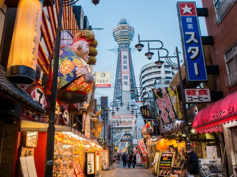 Explore the best attractions in Osaka, Japan